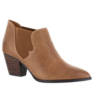 Bella Vita - Emilia Booties - Camel - 6.5WW